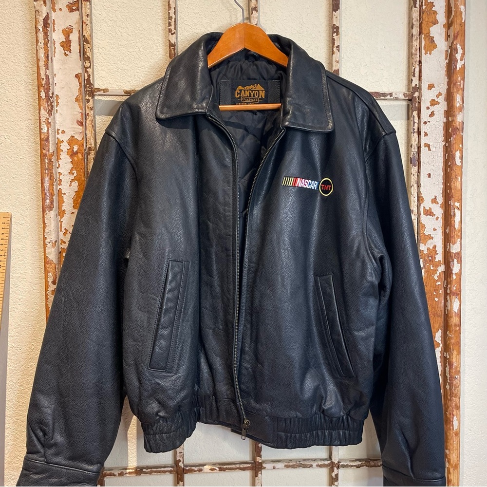 Canyon Outback NASCAR TNT Bomber L